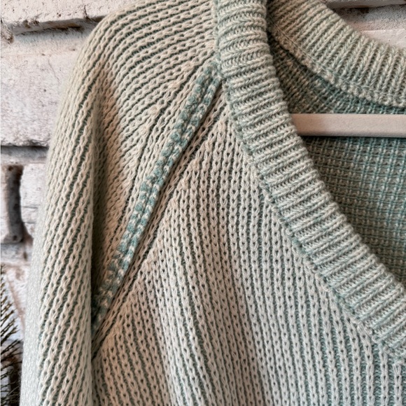 NWOT - Mint Green V-Neck Boutique Sweater - Picture 3 of 6